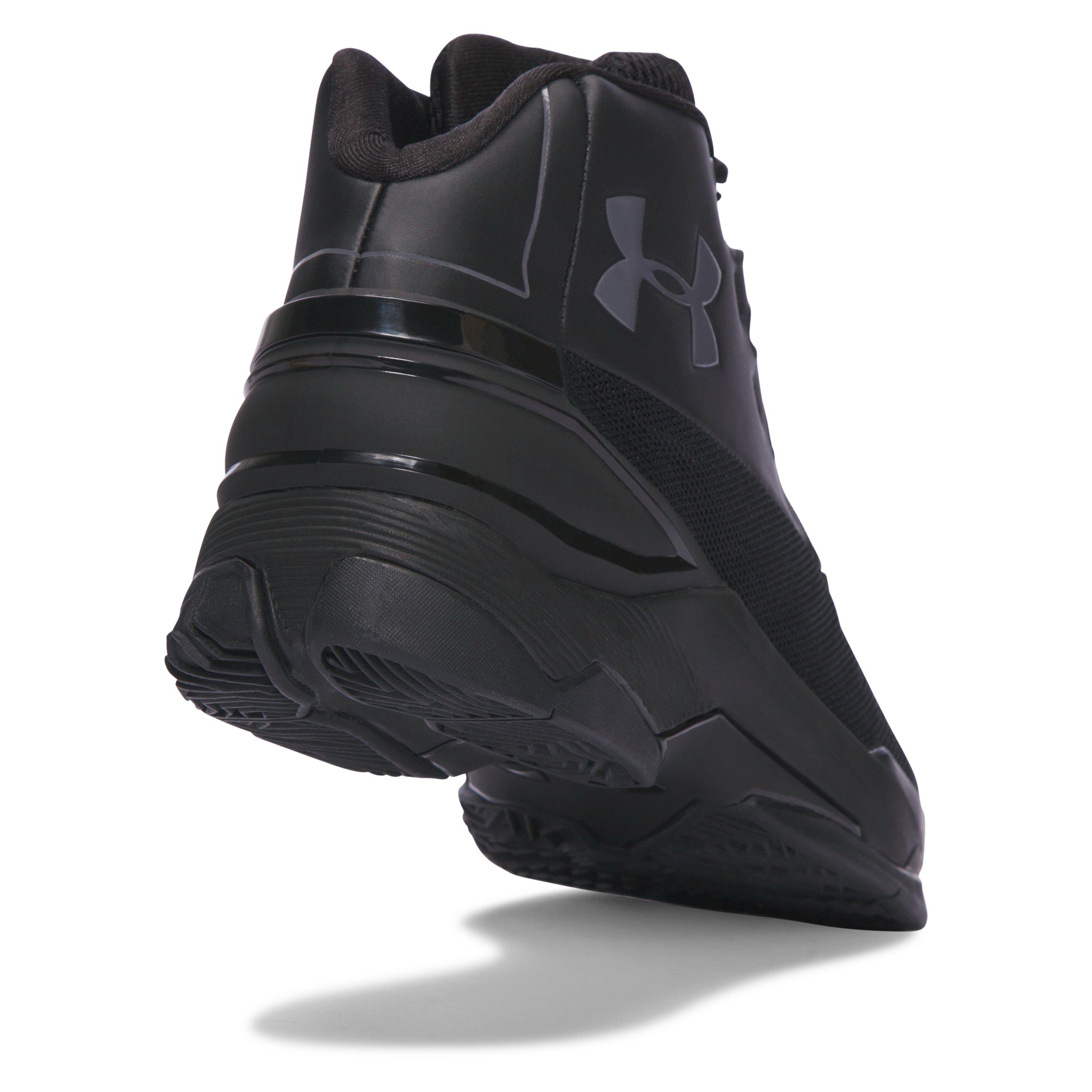 Under Armour Leather Men's Ua Longshot Basketball Shoes in Black for Men -  Lyst