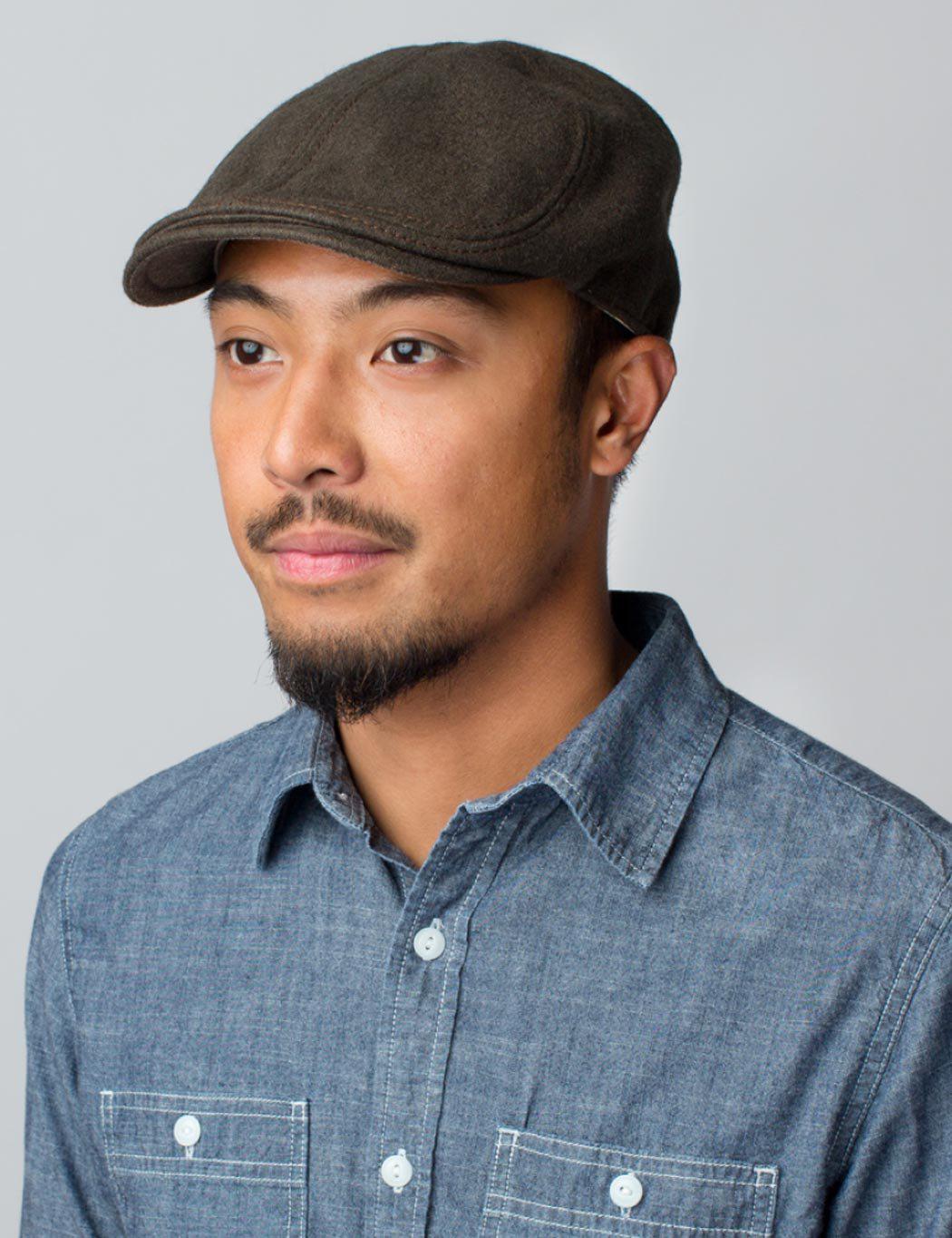 ball on top of winter hat