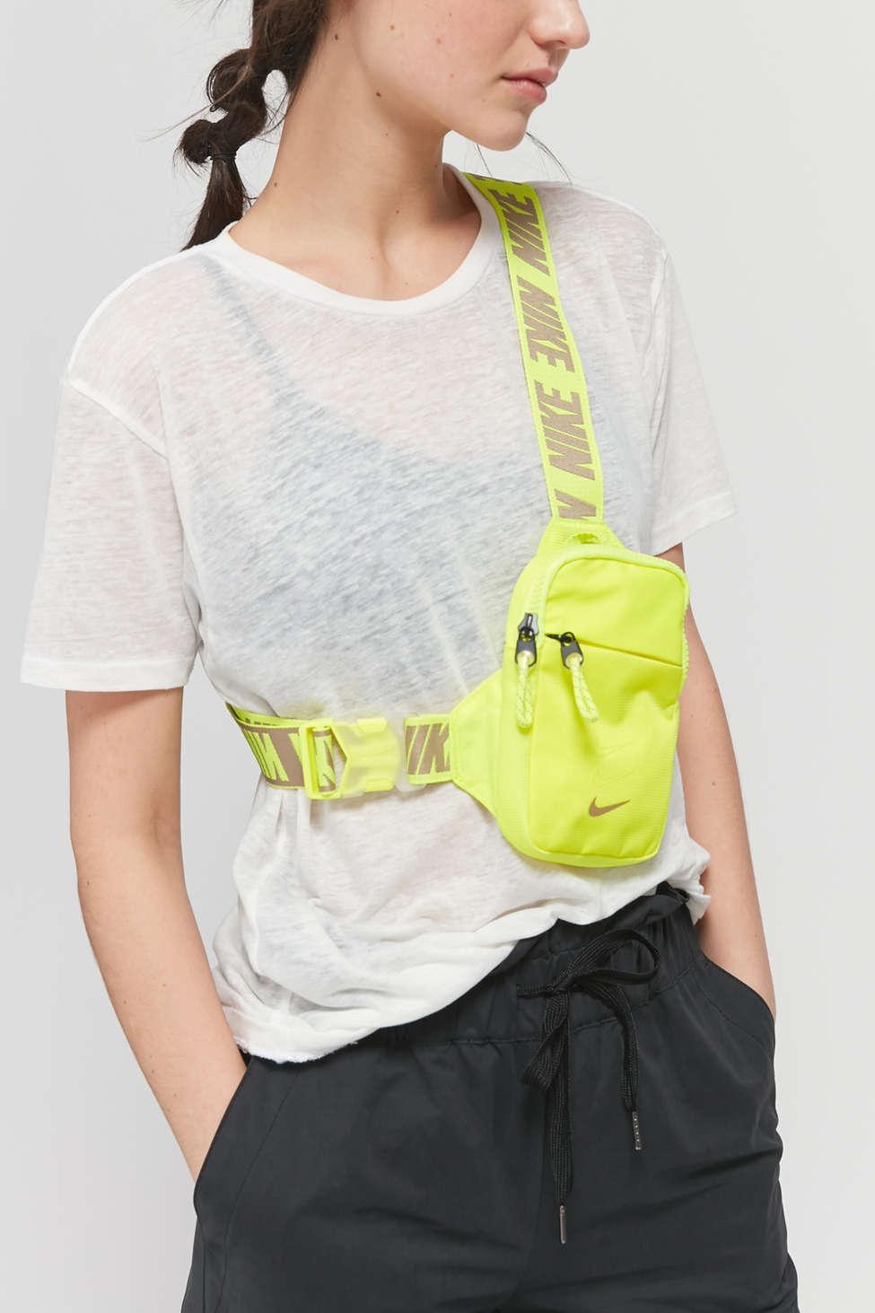 Nike Sportswear Essential Crossbody Bag in Yellow | Lyst