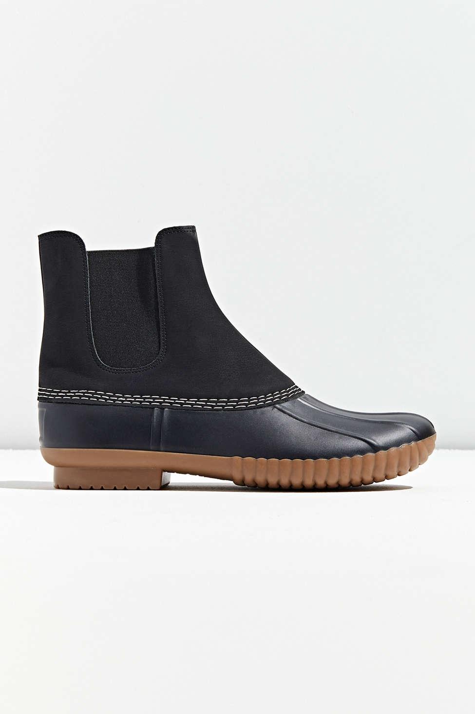 uo duck boot
