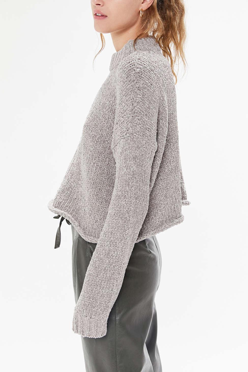 urban outfitters mock neck sweater