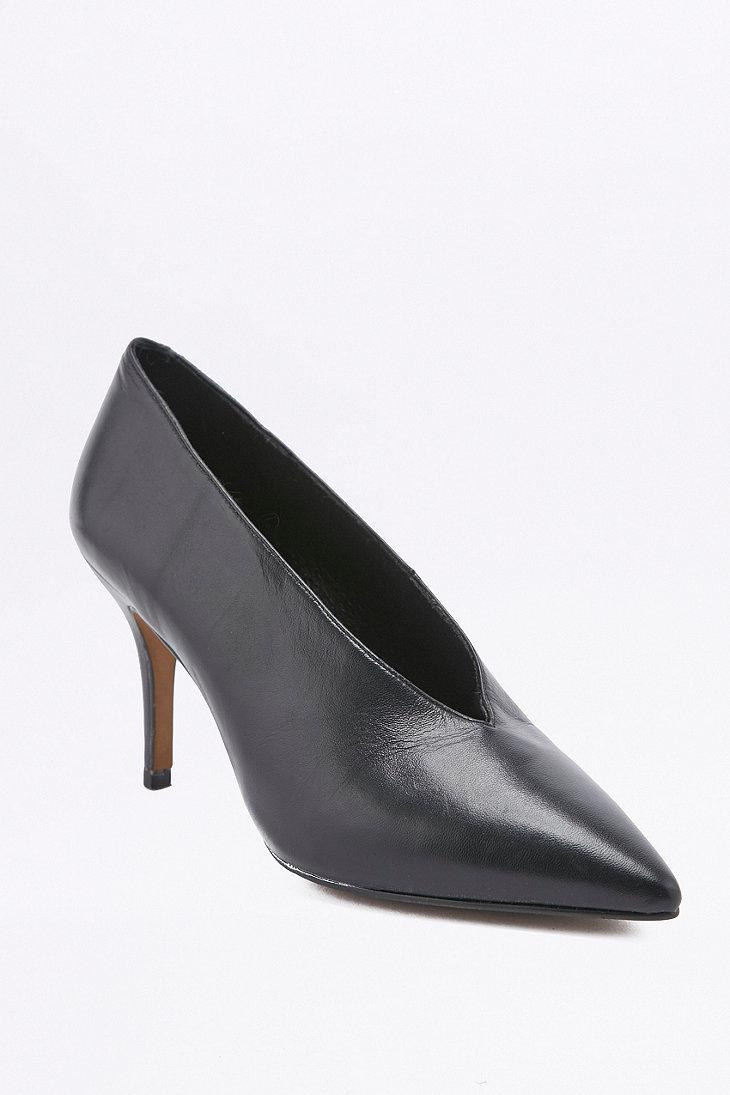 80s court shoes