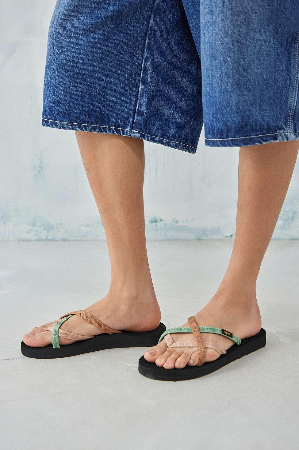 Teva E flip flops olowahu" in Blau | Lyst DE