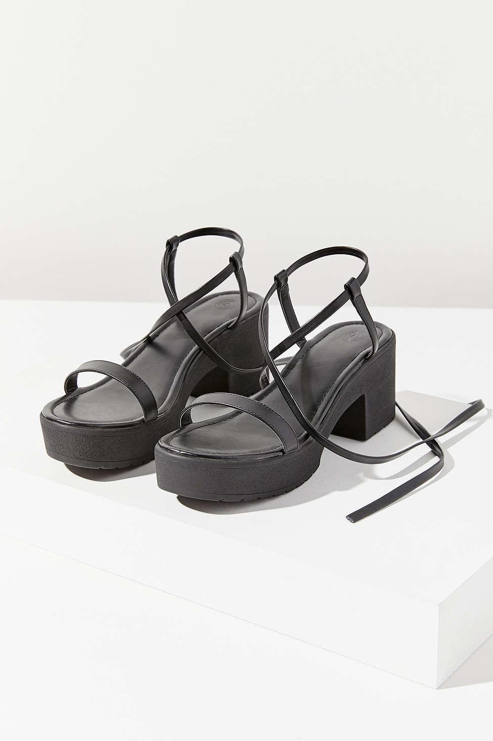 Urban Outfitters Uo Claire Lace-up Platform Sandal in Black | Lyst