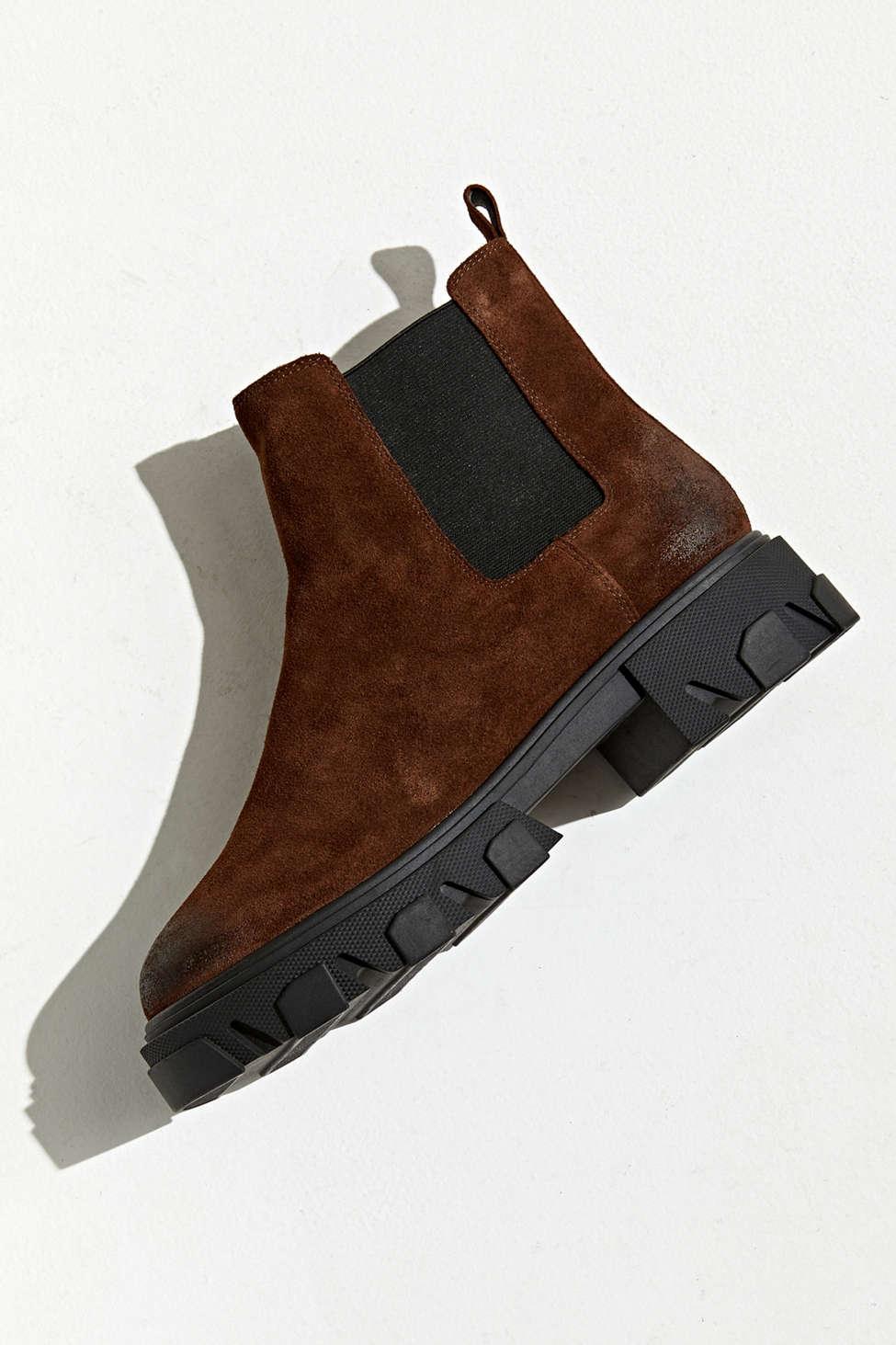 Urban Outfitters Uo Lorenzo Chunky Chelsea Boot in Brown for Men 