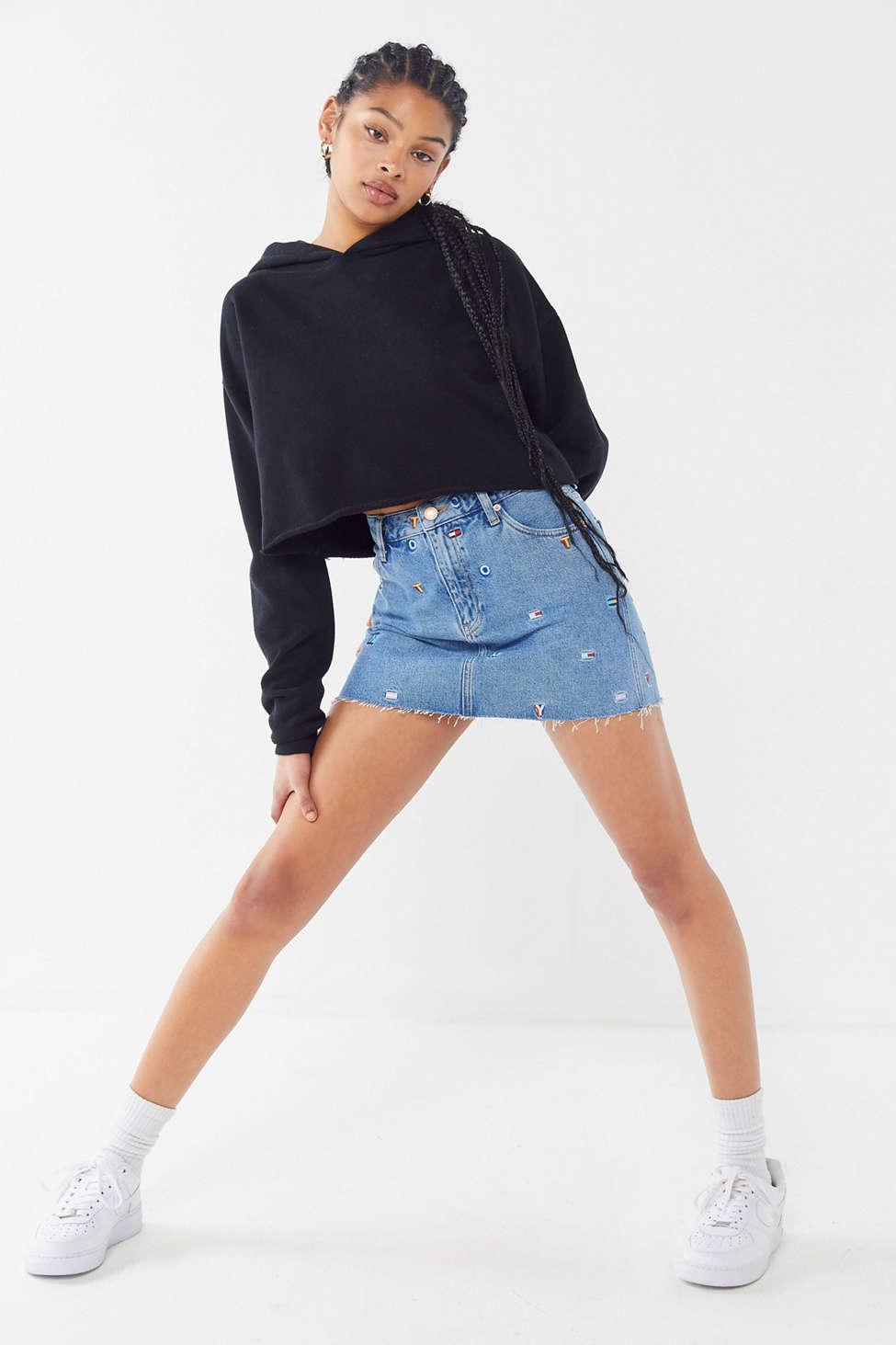 tommy jeans embroidered denim mini skirt