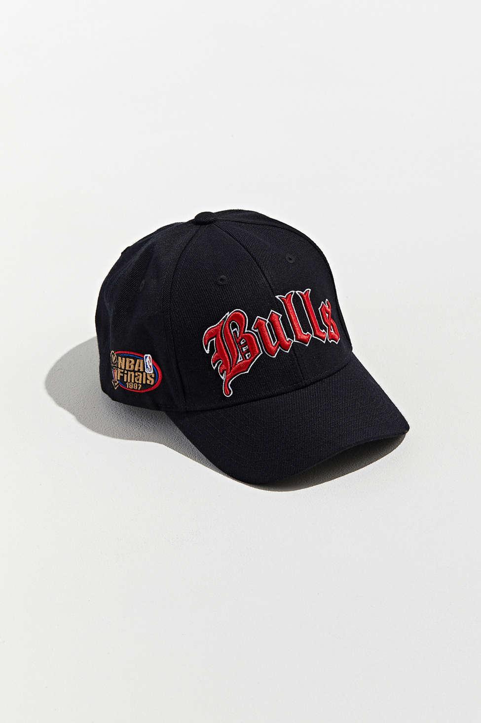 Mitchell & Ness Old English Chicago Bulls Snapback Hat for Men