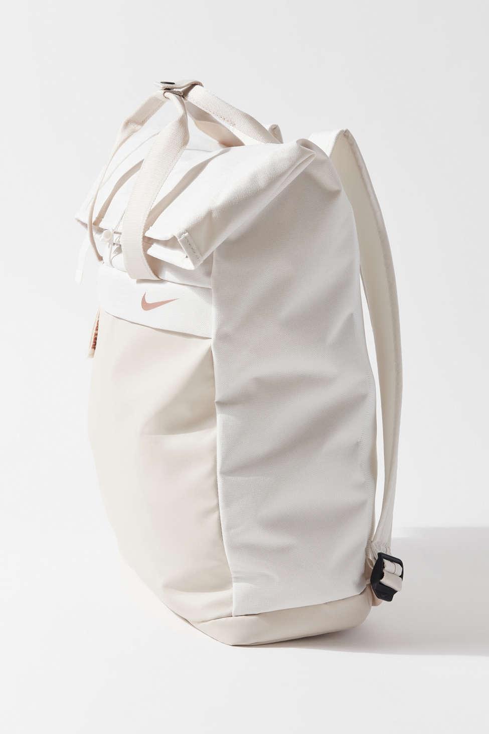 nike rucksack radiate beige Off 61% - talent-ways.com