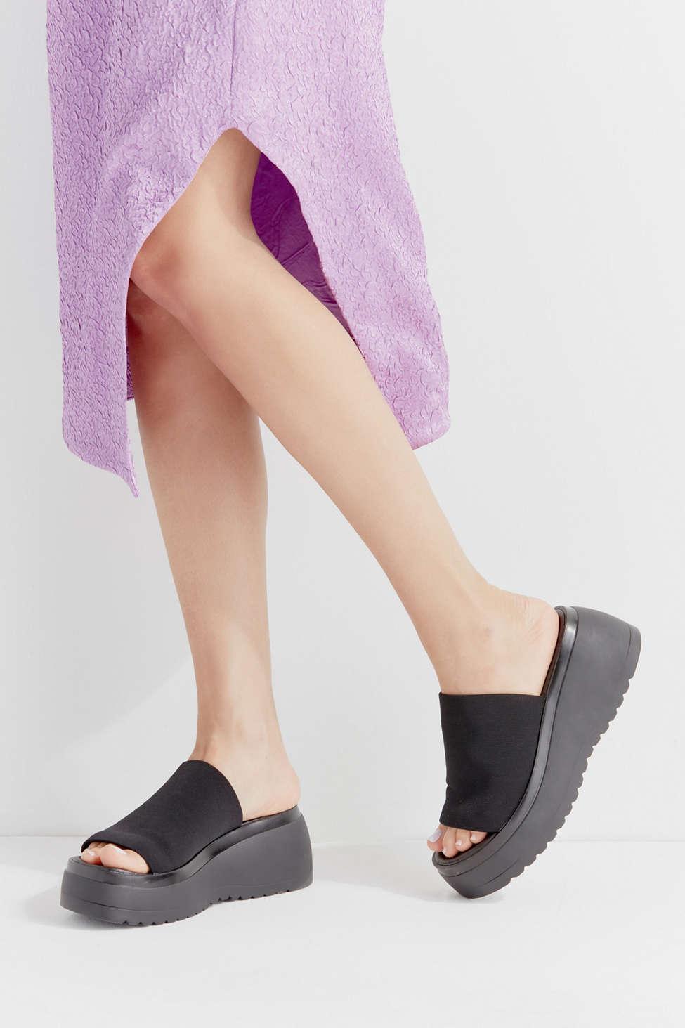 slinky platform sandal steve madden