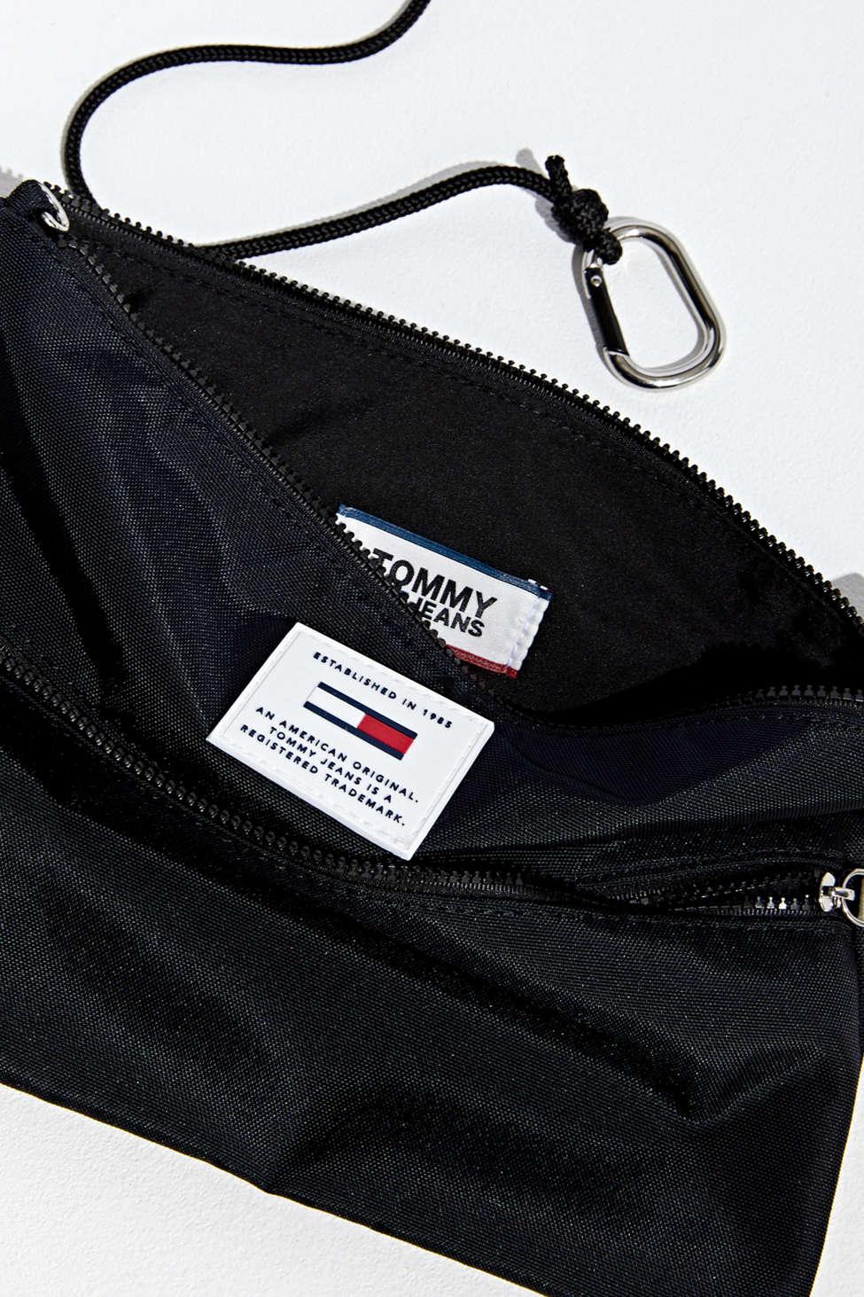 pouch bag tommy hilfiger