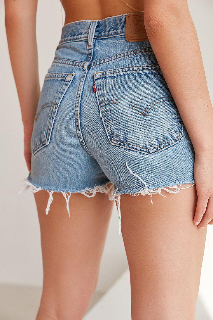 urban outfitters levi shorts