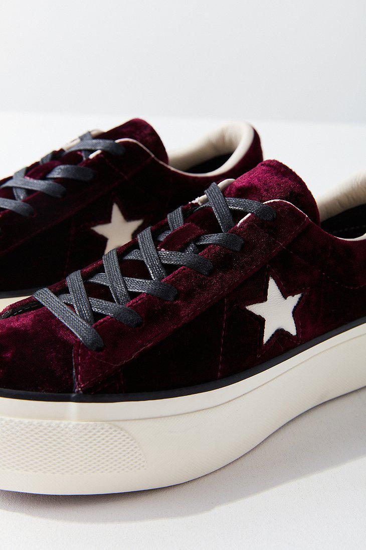 Converse Converse One Star Velvet Platform Low Top Sneaker in Black | Lyst