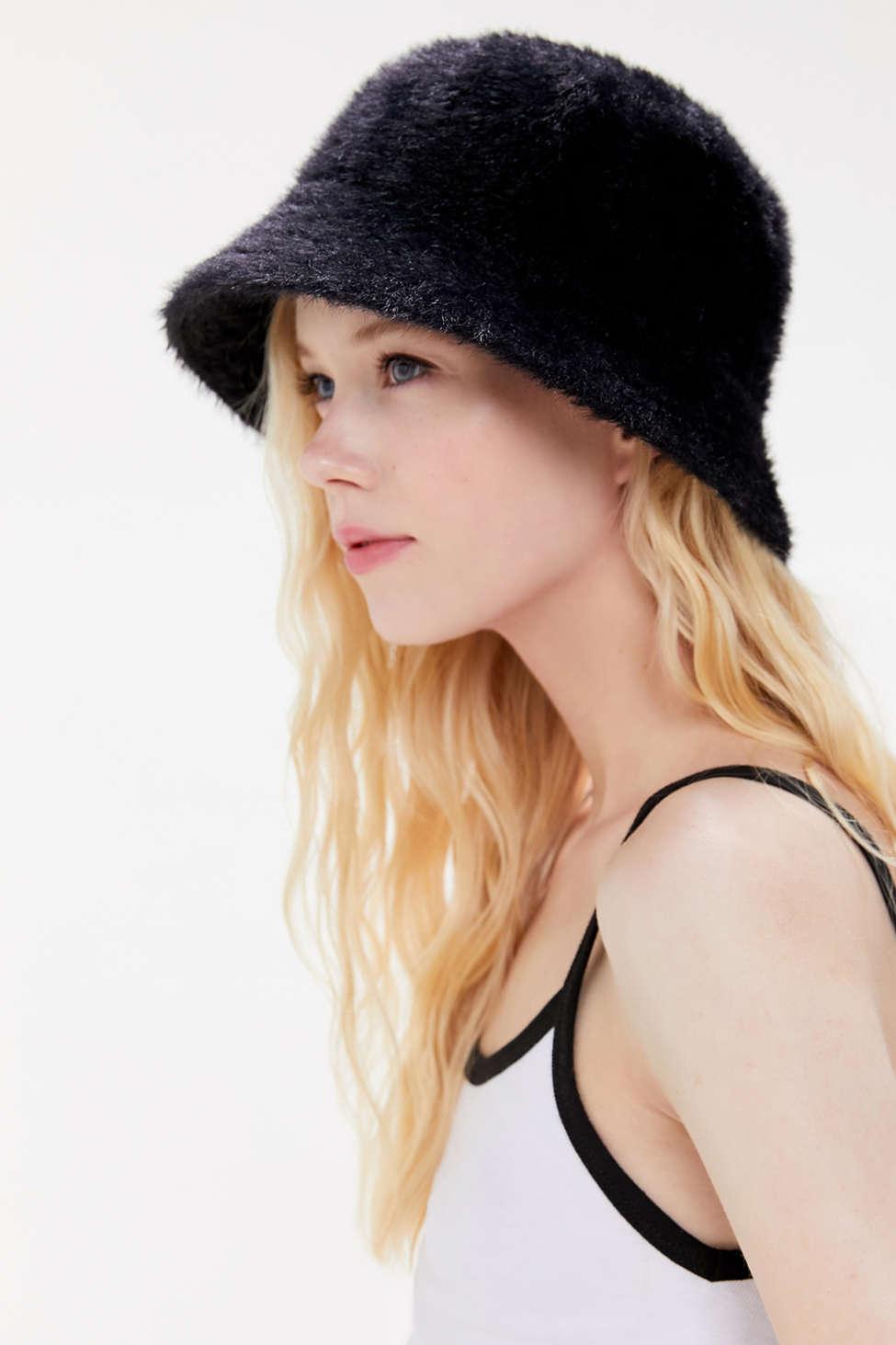 gia bucket hat