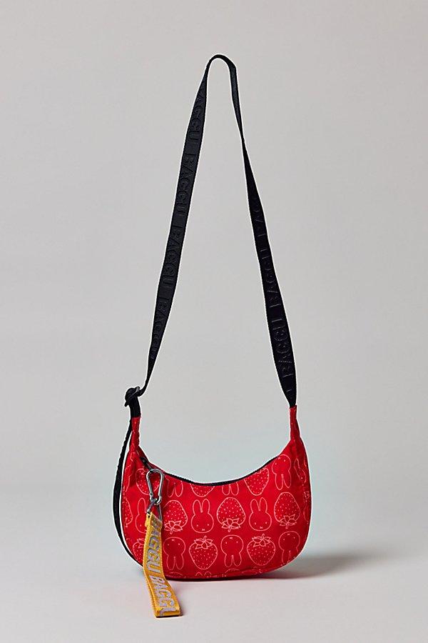 BAGGU Miffy Uo Exclusive Small Nylon Crescent Bag in Red | Lyst