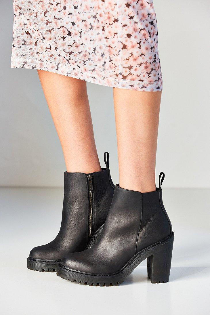 Dr. Martens Magdalena Leather Ankle Boots in Black - Lyst