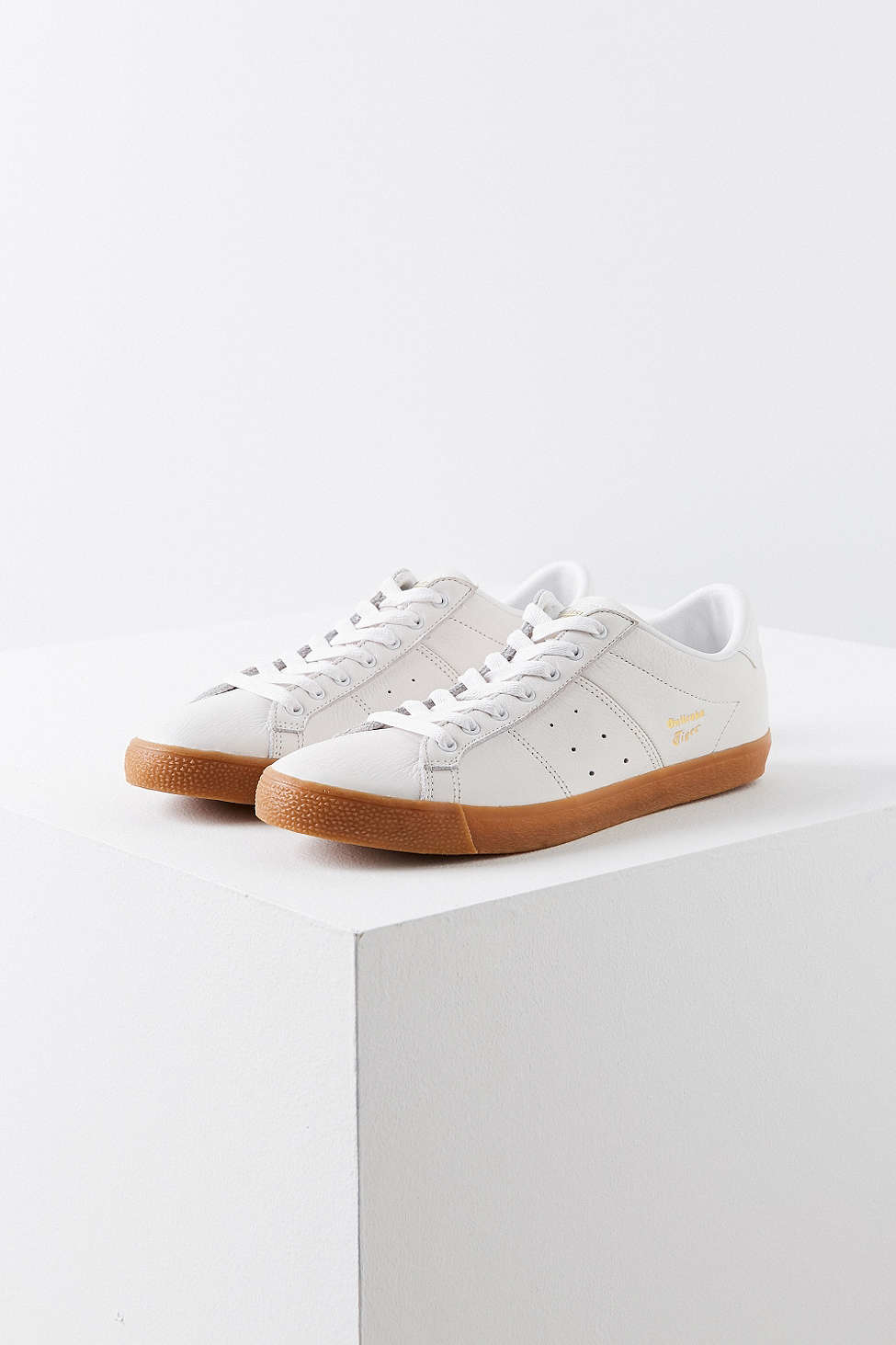 Asics Leather Onitsuka Tiger Lawnship Gum Sole Sneaker in White | Lyst