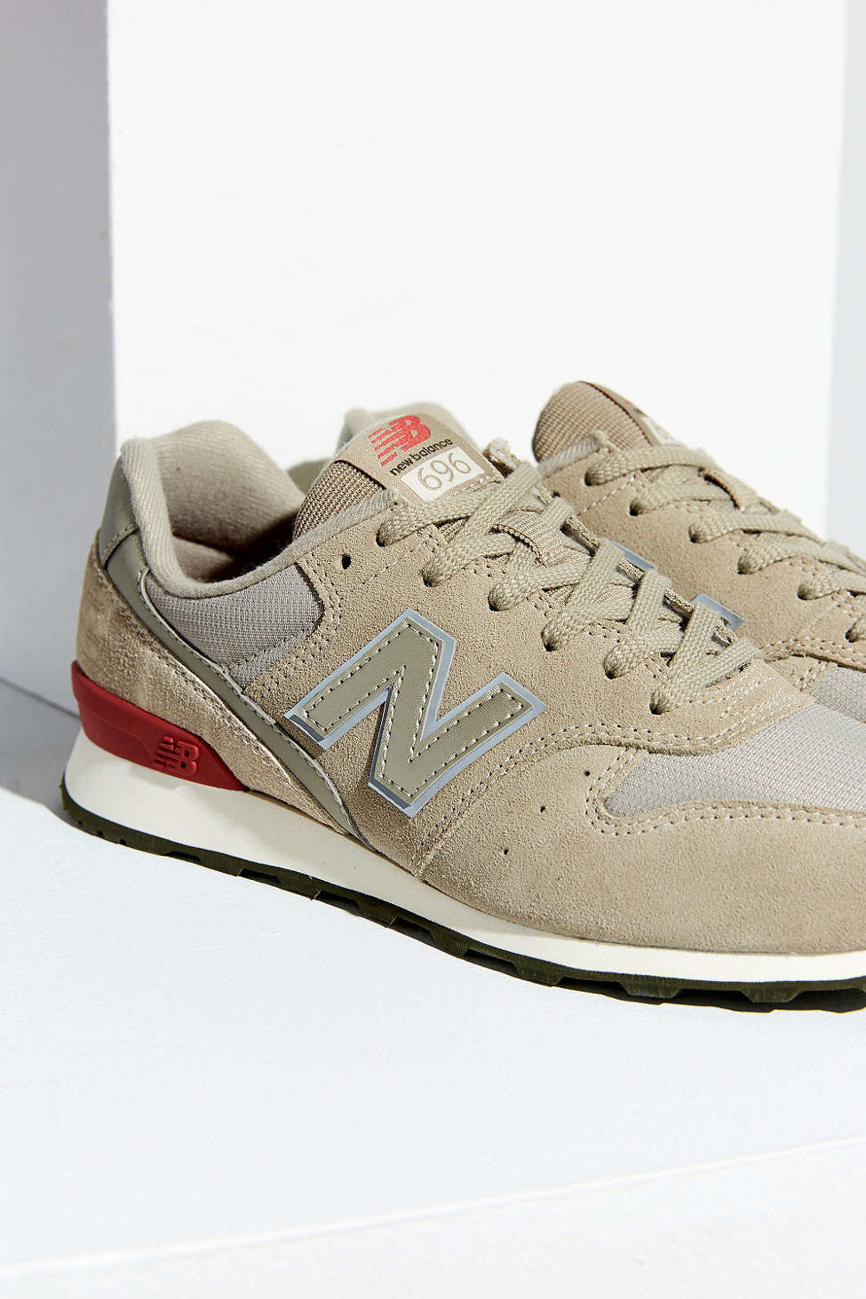 new balance 696 urban outfitters