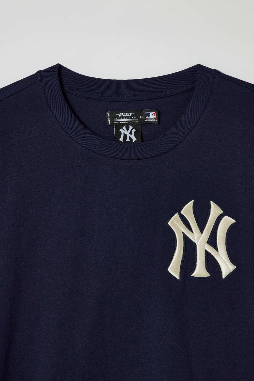 Pro Standard New York Yankees MLB Essential Logo Tee