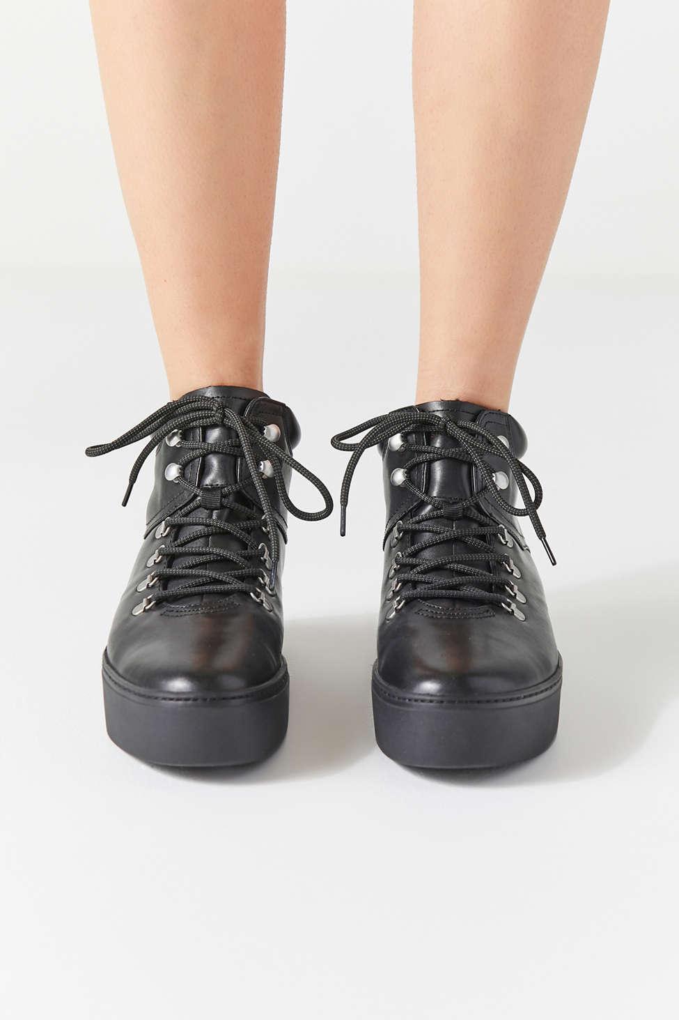 vagabond jessie hiker