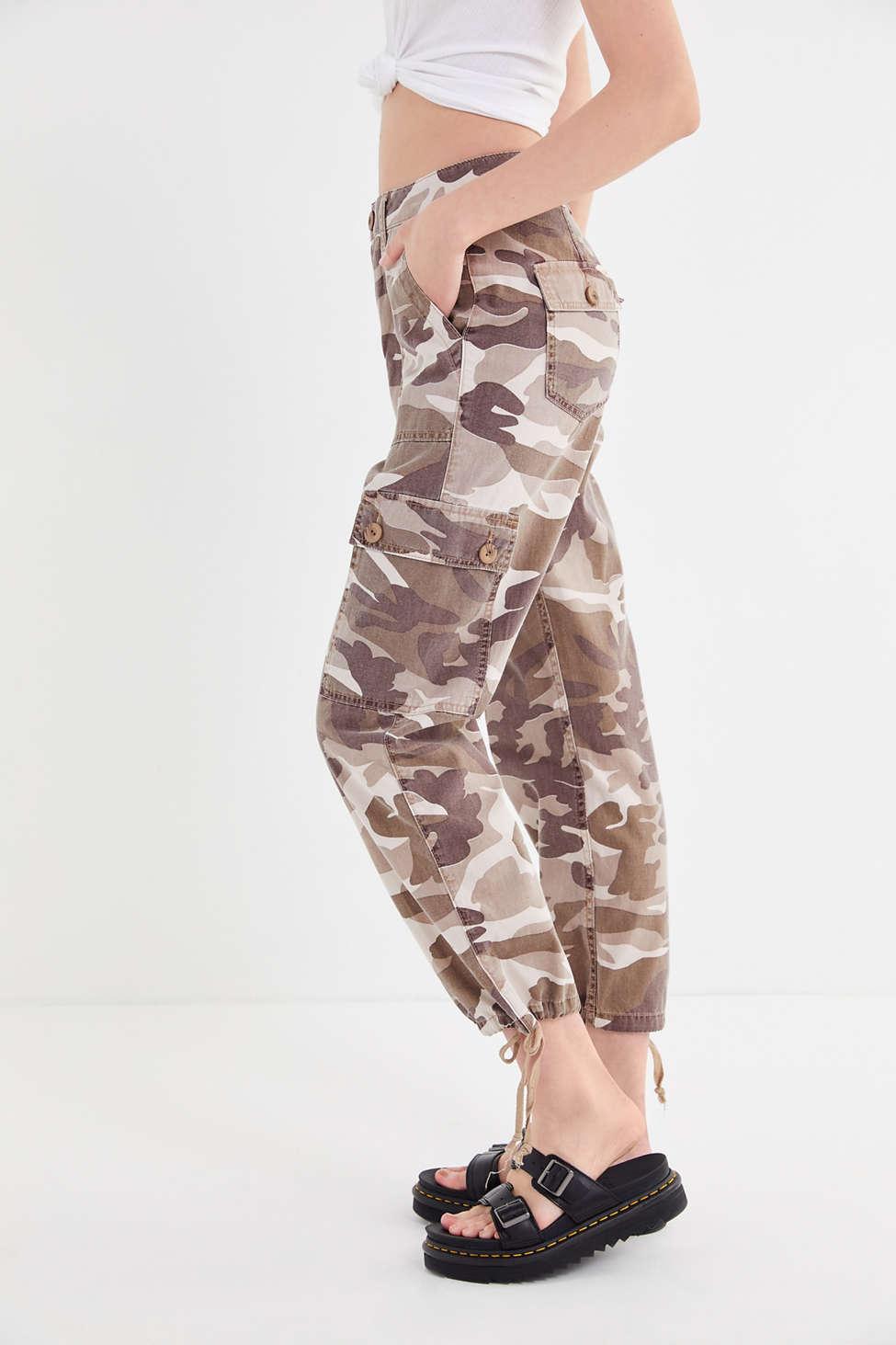 urban outfitters camo cargo pants