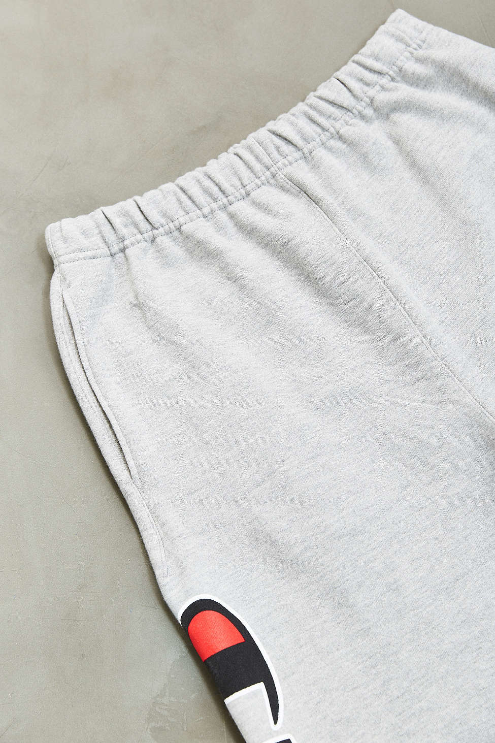 Champion + Uo Reverse Weave Script Logo Sweatpant in Gray for Men | Lyst