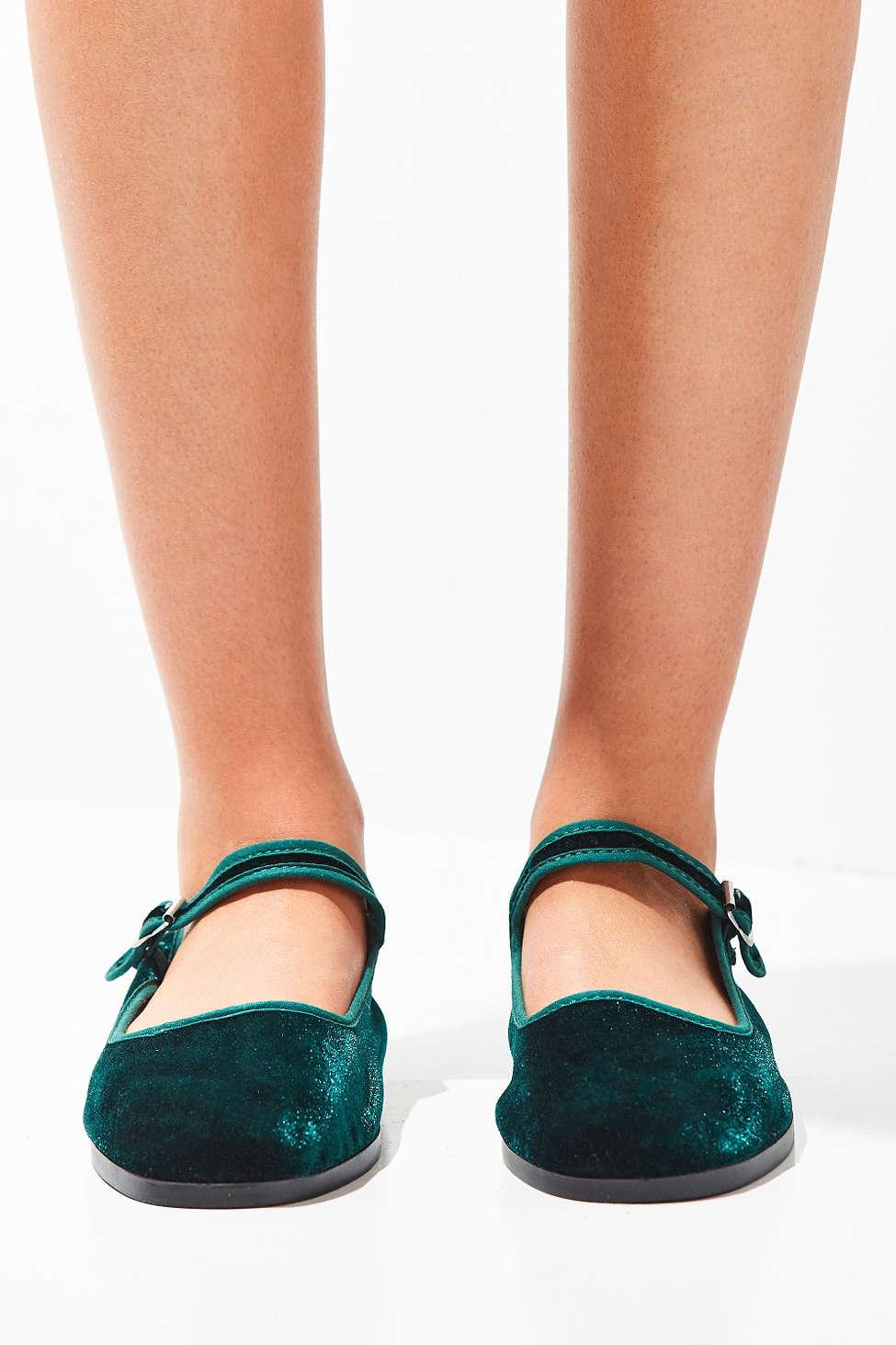 Urban Outfitters Velvet Mary Jane Flat in Green | Lyst