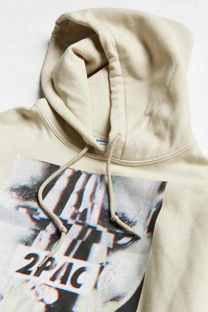 2pac urban outfitters