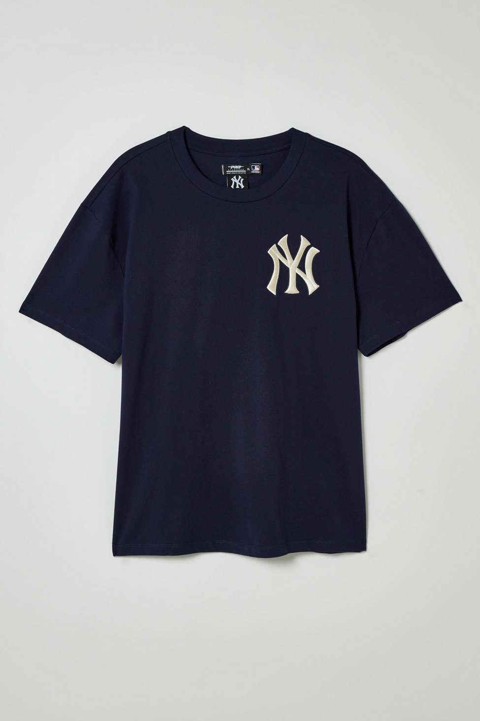 Pro Standard New York Yankees MLB Essential Logo Tee