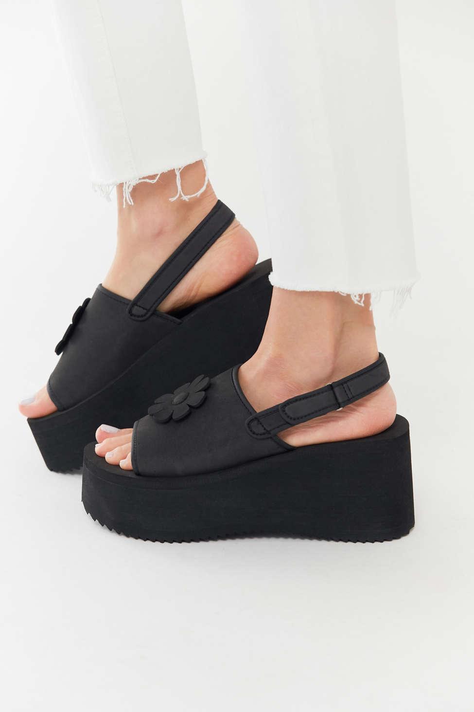uo zoe eva platform sandal