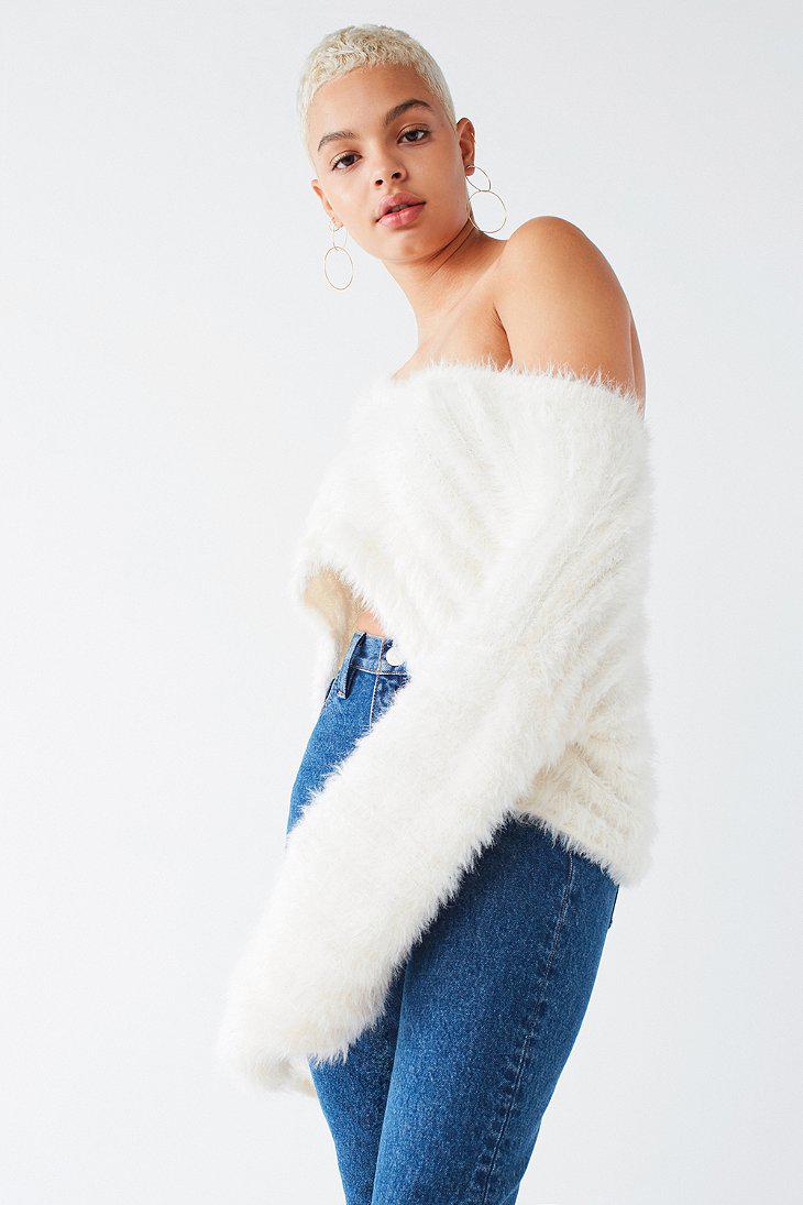 fuzzy white pullover sweater