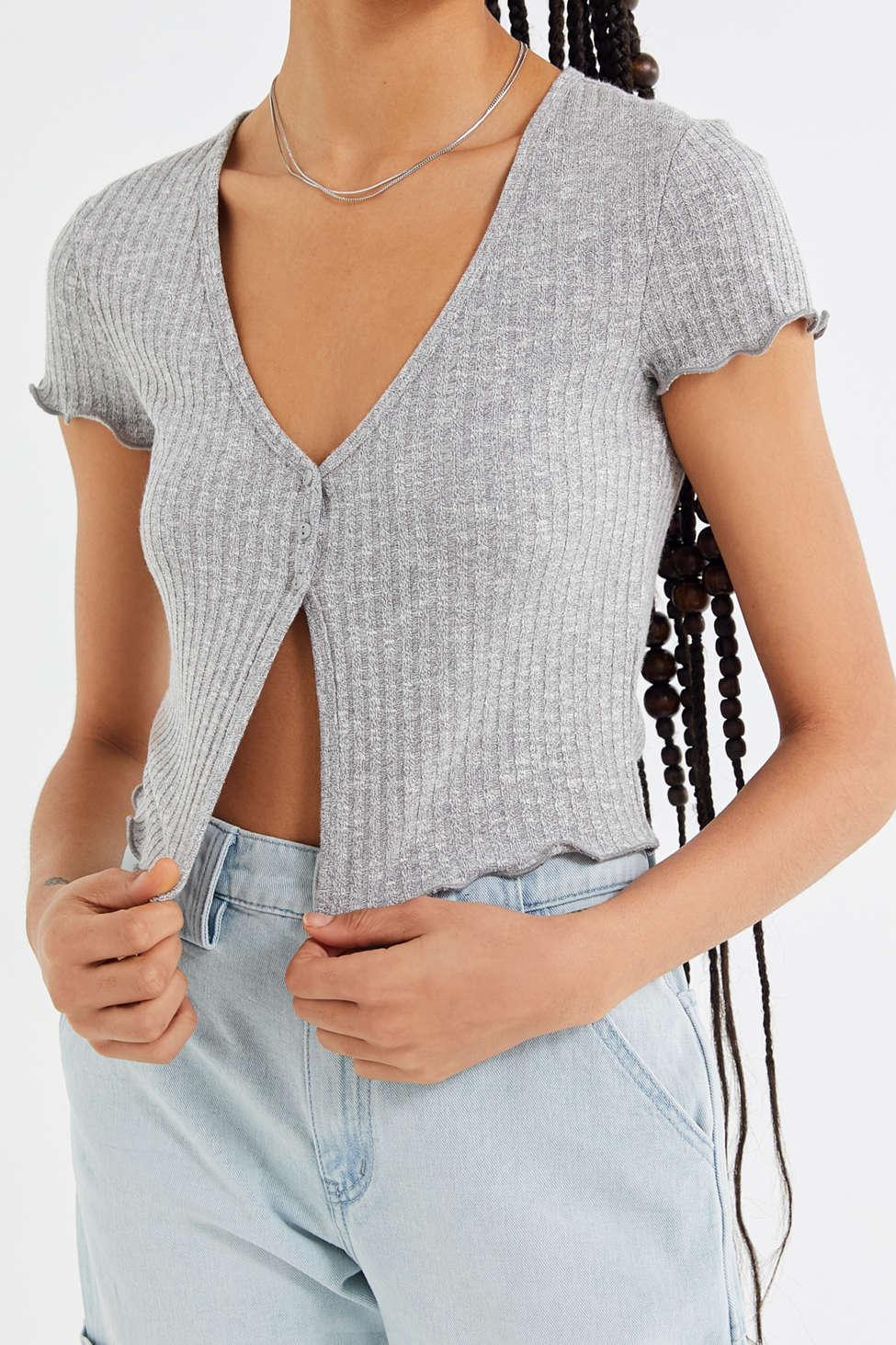 Urban Outfitters Uo Ellie Button-front Flyaway Cropped Top in Grey (Gray) - Lyst