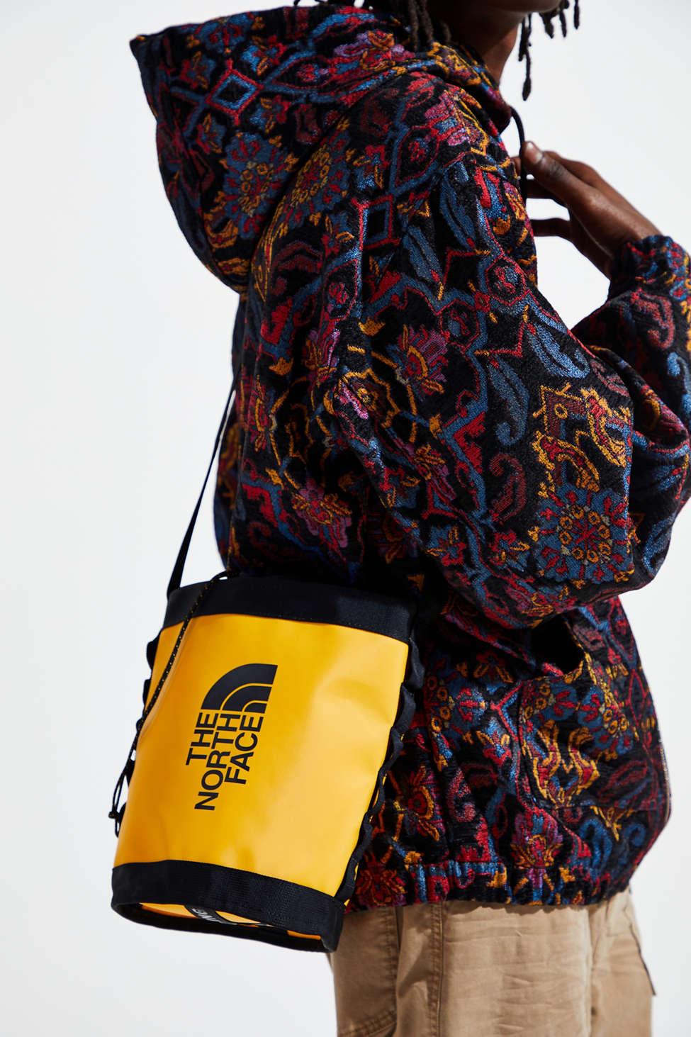 bucket the north face