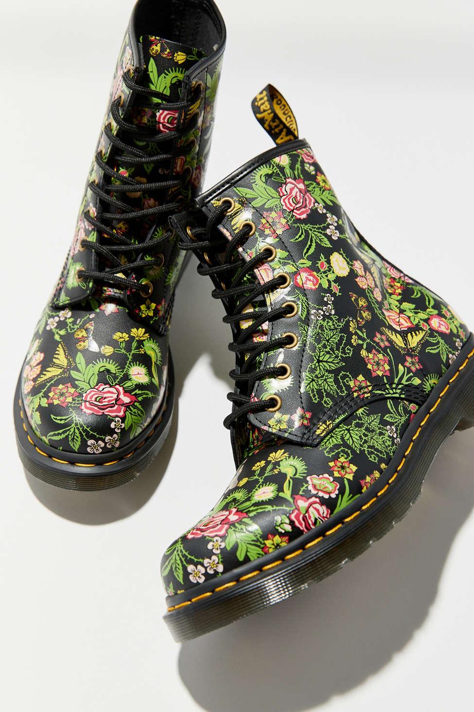 Dr. Martens 1460 Floral Bloom Boot in Black | Lyst