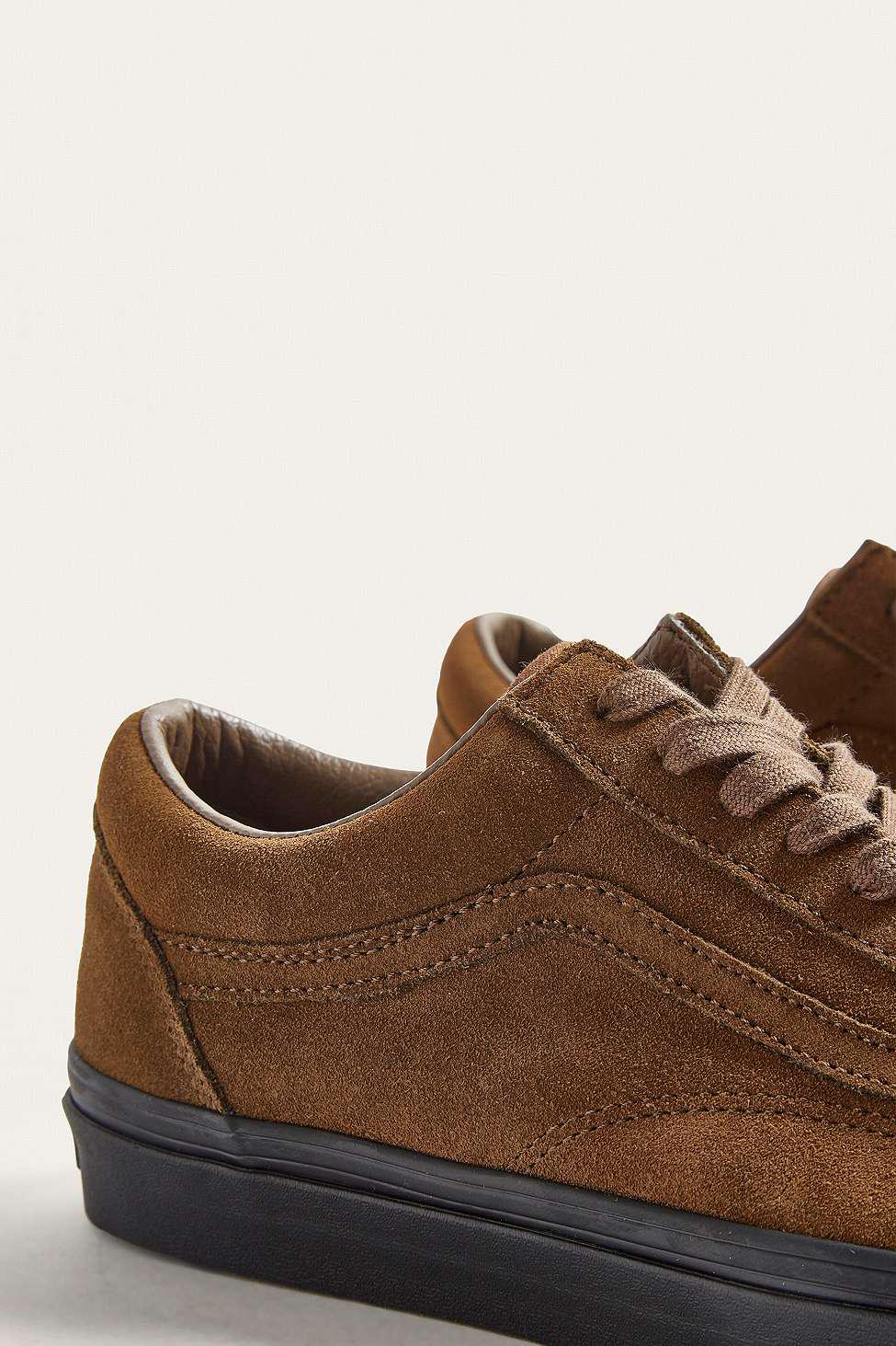 vans old skool black sole