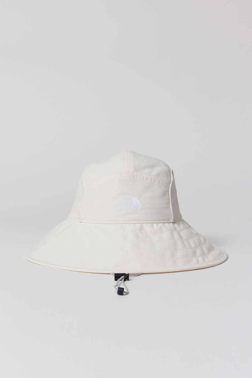 The North Face Class V Brimmer Bucket Hat in White | Lyst