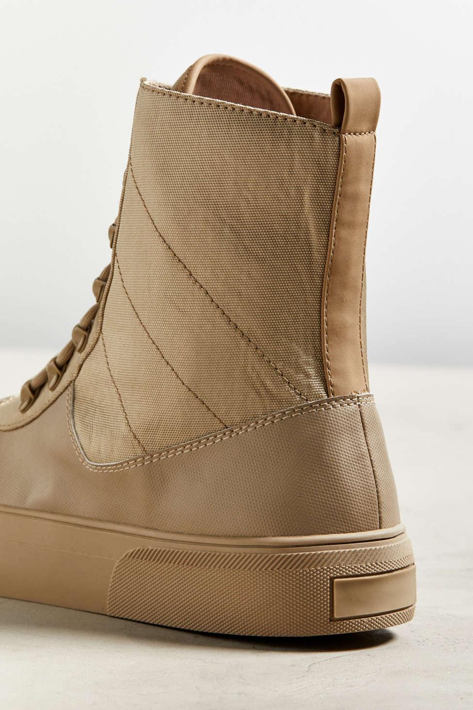 uo duck boot
