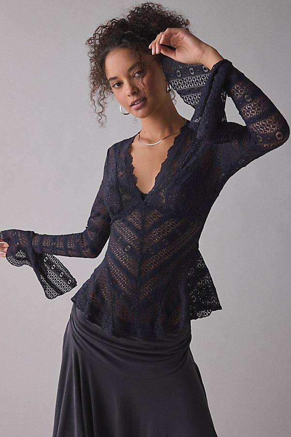 【新品未使用】IRENE Shirring Lace Frill Tops Kimchi Blue Irene Sheer Lace Ruffle Bell Sleeve Top in Blue | Lyst