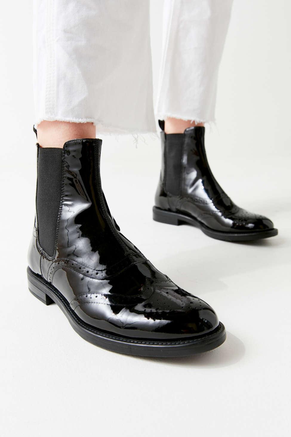 Vagabond Amina Patent Leather Chelsea Boot in Black - Lyst