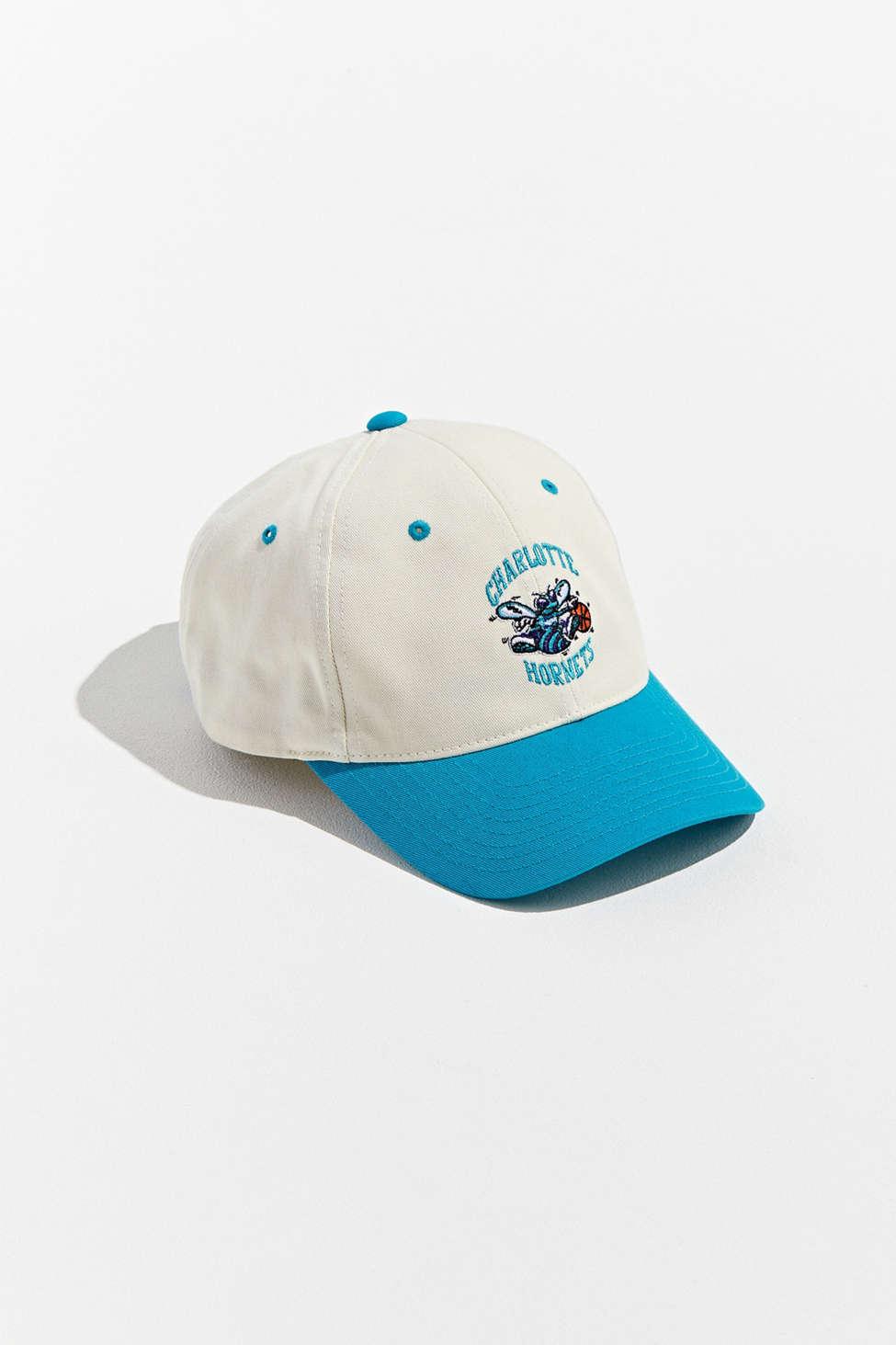 Mitchell & Ness Uo Exclusive Charlotte Hornets Two-tone Baseball Hat in  Blue for Men | Lyst