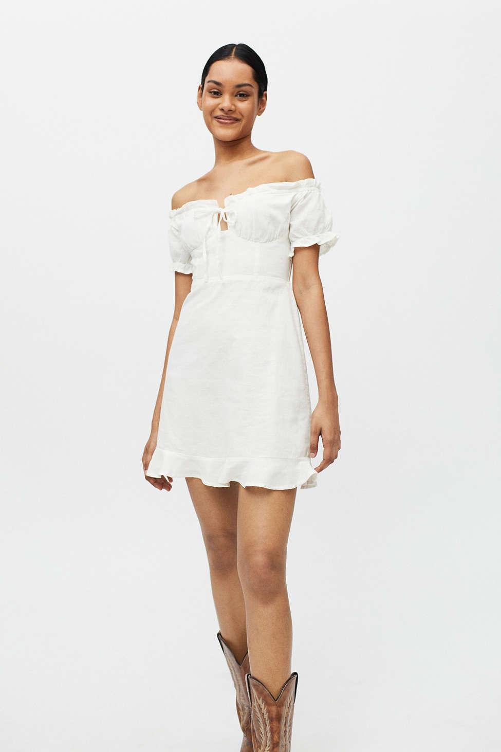 Videnskab Army Takke Urban Outfitters Uo Magpie Off-the-shoulder Mini Dress in White | Lyst