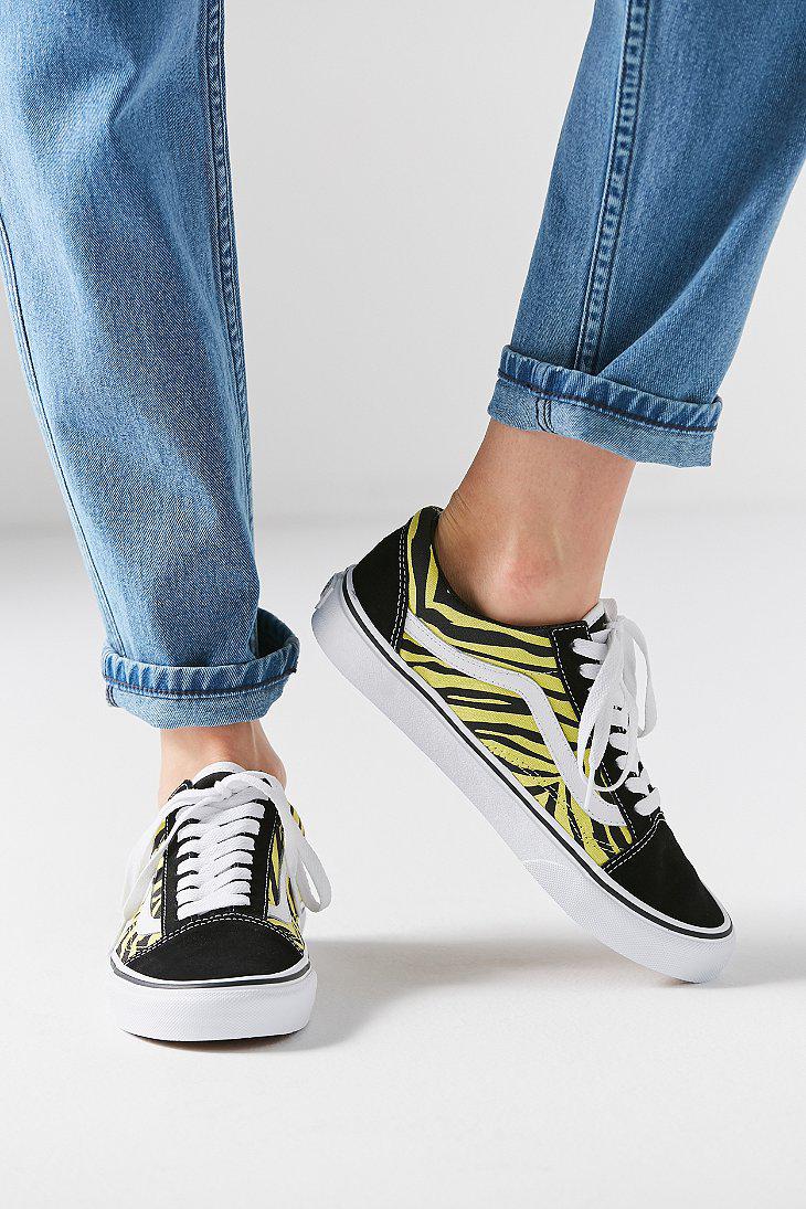 vans comfycush old skool zebra