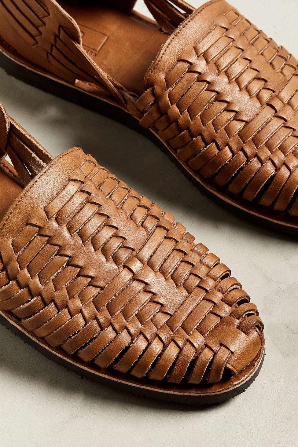 men's huarache sandals urban outfitters