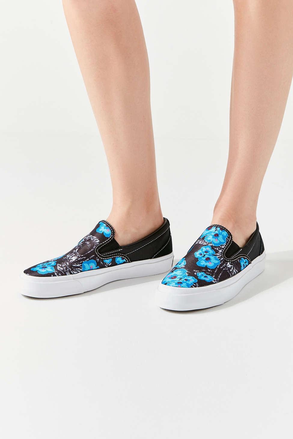 converse one star floral