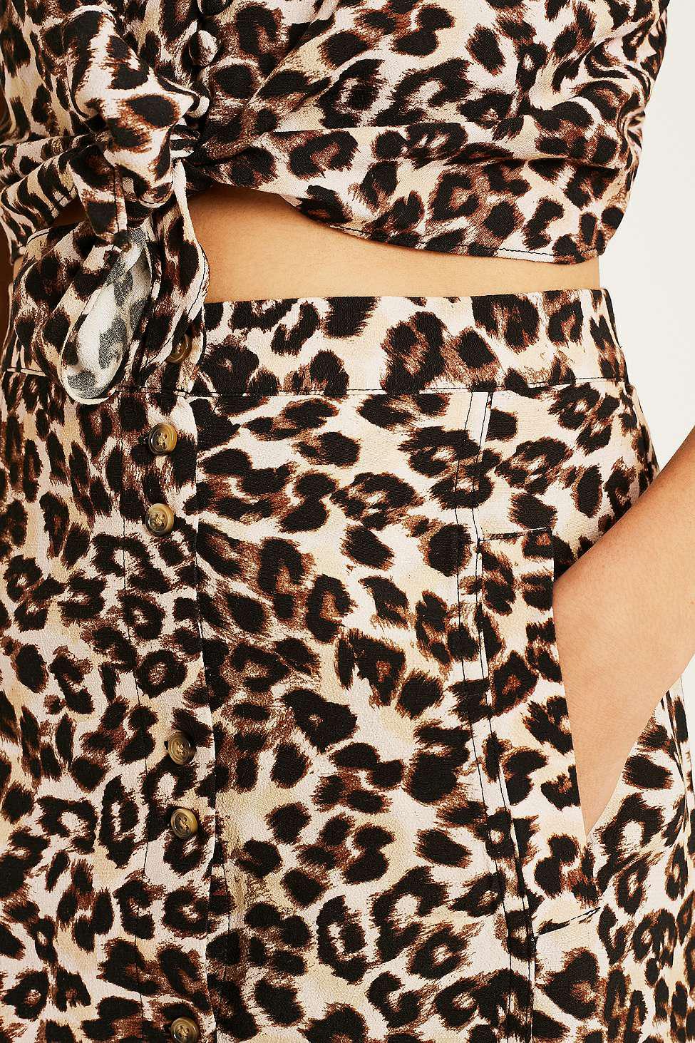uo ella leopard print midi skirt