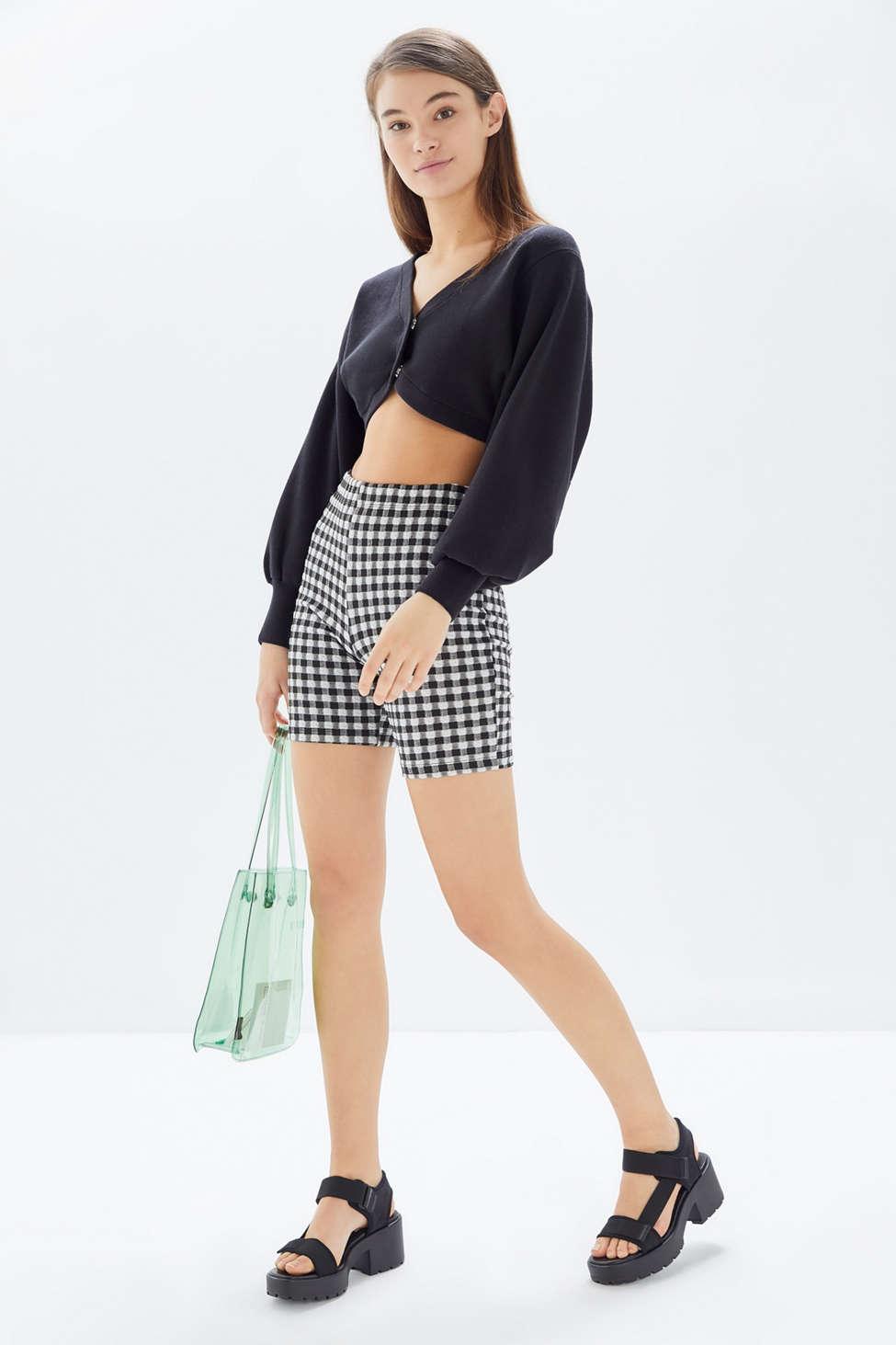 Urban Outfitters Uo Balloon Sleeve Cropped Sweater in Black - Lyst