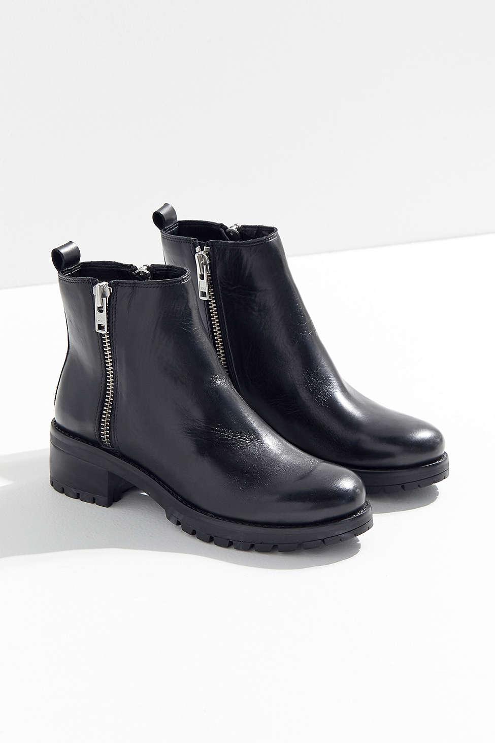 urban outfitters maci chelsea boot