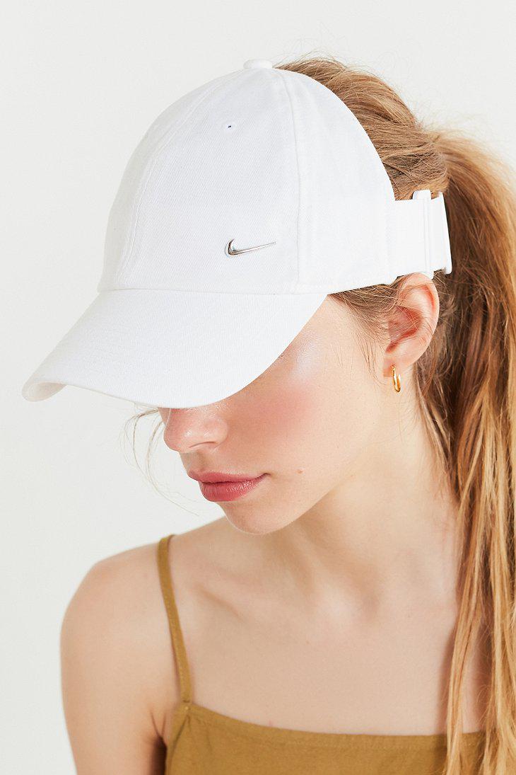 Nike Nike Metallic Swoosh Visor in White | Lyst