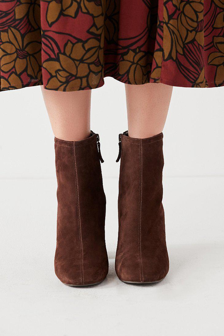 urban outfitters suede boots