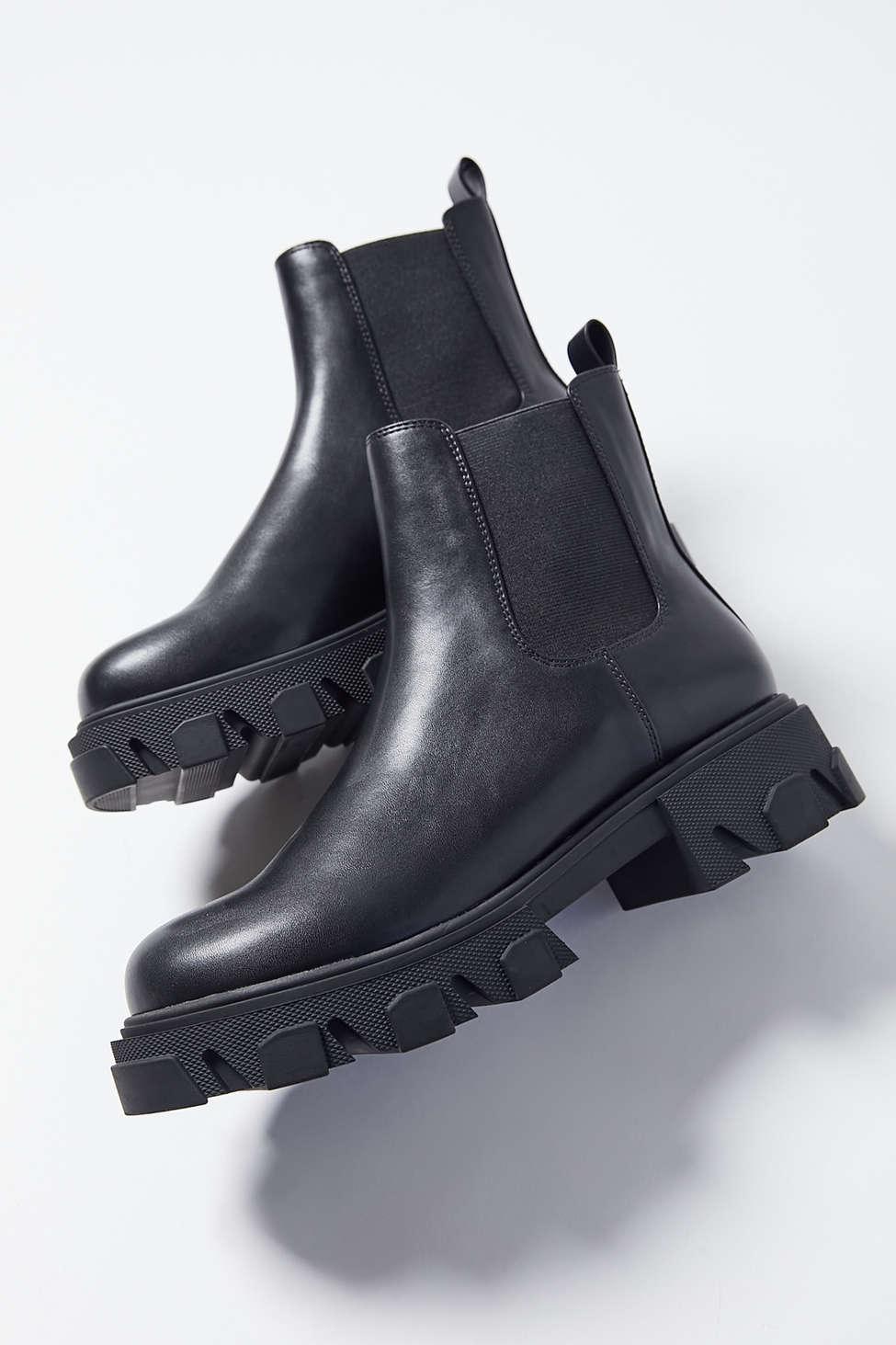 Urban Outfitters Uo Mira Chunky Chelsea Boot in Black | Lyst