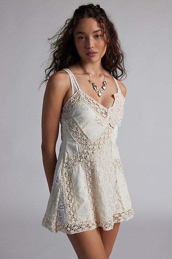 Kimchi Blue Kimchi Laney Spliced Lace Slip Dress in White | Lyst Kimchi Blue Kimchi Laney Spliced Lace Slip Dress in White | Lyst